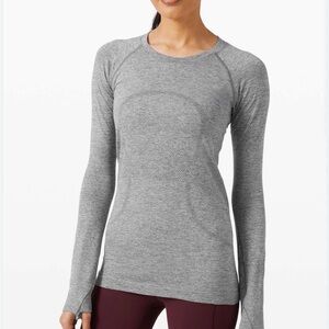 Lululemon Athletica Gray Long Sleeve Tee